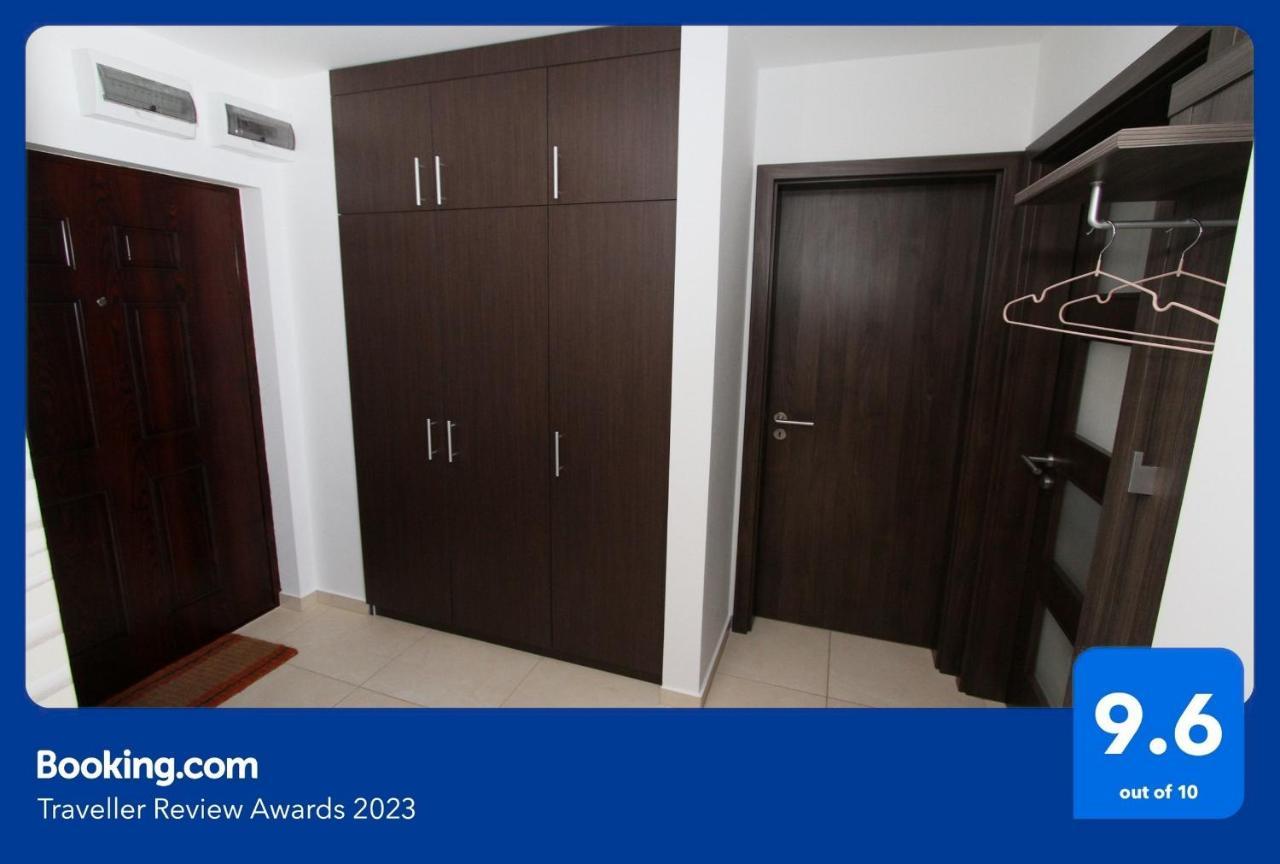 Blonde River Apartman Soter Seghedin Exterior foto